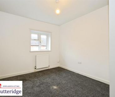 3 bedroom semi-detached house to rent - Photo 6
