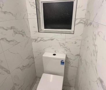 Perfectly positioned Studio apartment in a fabulous yet quiet locat... - Photo 4