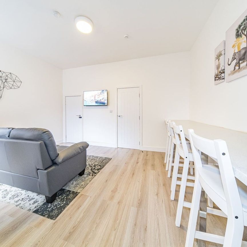 5 Bed Terraced House, Dombey Street, L8 - Photo 1