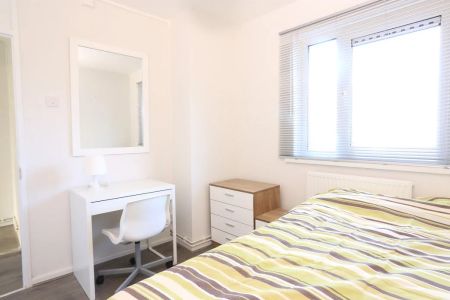 Langdon House – Room 2 - Photo 3