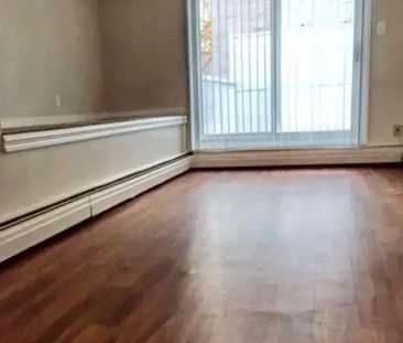 7715 159st — *Special Bungalow Two Bedroom Unit ** - Photo 5