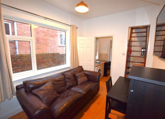 Middleborough Road Coundon Coventry - Photo 1