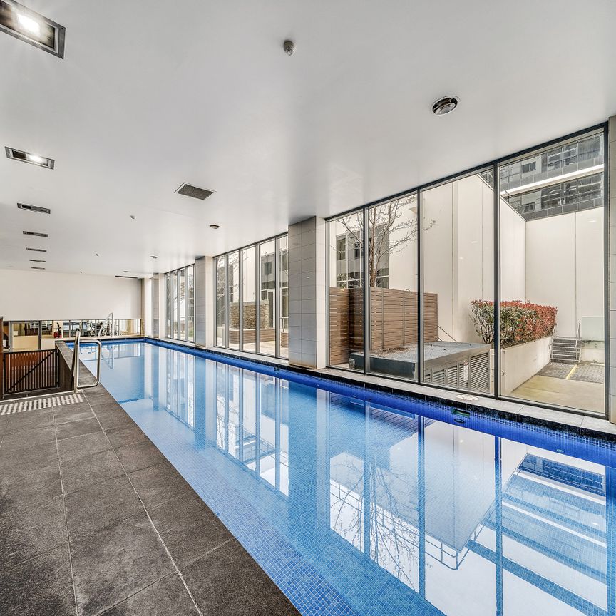 Stylish Braddon Living with Views! - Photo 1