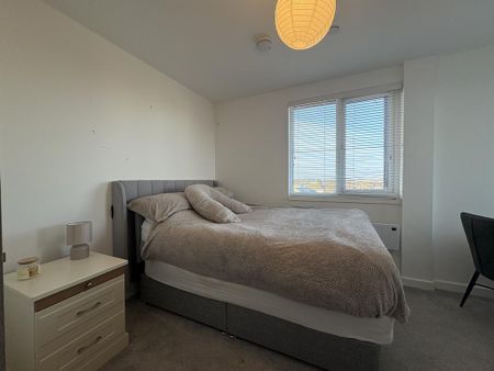 2 bedroom apartment to rent - Photo 4