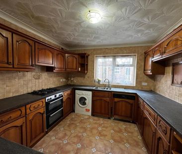 House share to rent - Photo 4