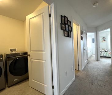 For Lease - 25 Allcroft Court, Hamilton, Ontario - Photo 1