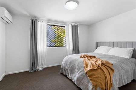 APARTMENT WITH 3 BEDROOMS, 2 BATHROOMS & 2 CAR SPACES IN THE HEART OF FORTITUDE VALLEY - Photo 4