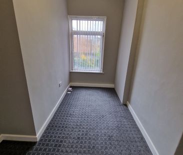 2 Bed Terraced House, Deans Road, M27 - Photo 4
