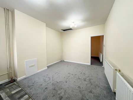 Flat to rent on - Photo 4