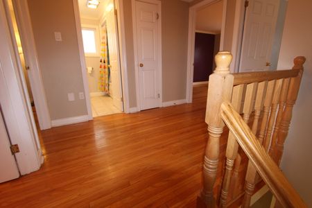 For Lease - 8 Meadowland Avenue Unit# Upper Unit, Barrie, Ontario - Photo 2