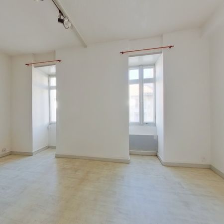 Location Appartement 2 pièces 45m² CHAUVIGNY 86300 - Photo 3