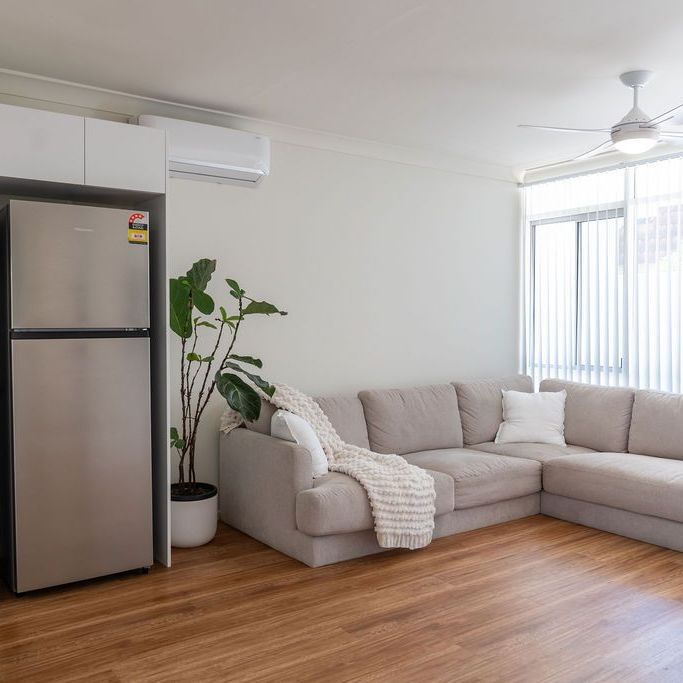 Beachside Bliss - 2 Bedroom Unit only 250m to the Sand! - Photo 1