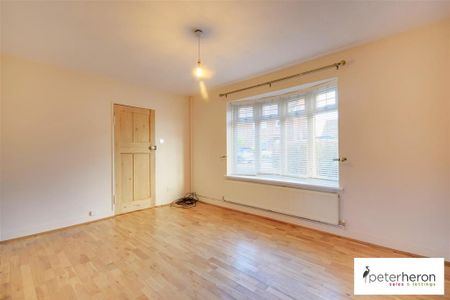 3 bedroom semi-detached house to rent - Photo 2