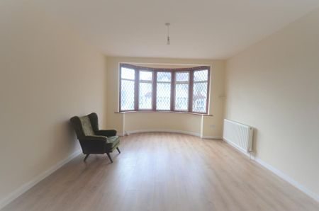4 bedroom terraced house to rent - Photo 3