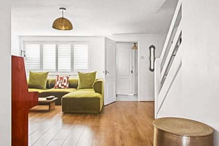 3 bedroom terraced house to rent - Photo 5