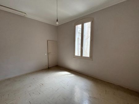 Location Appartement 3 pièces 81m² AVIGNON 84000 - Photo 4