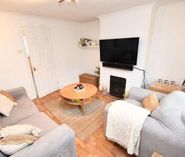 Bedroom Semi-detached Cottage In Haslemere, GU27 - Photo 5
