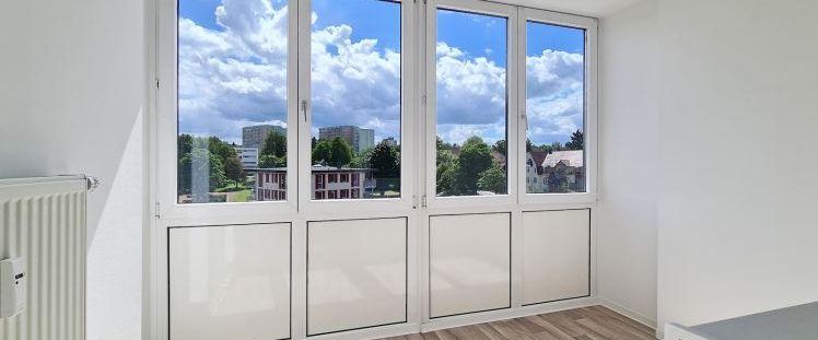 2 Warmmieten mitnehmen*: chice 3 ZimmerWE mit verglaster Loggia & Duschbad (Stellplatz auf Anfrage) - Foto 1