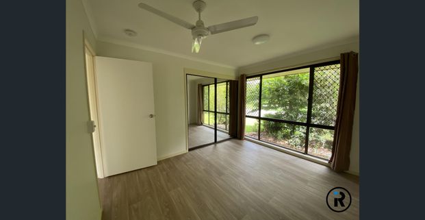 Beautiful Family Home in Flinders View – Spacious, Modern & Convenient - Photo 1