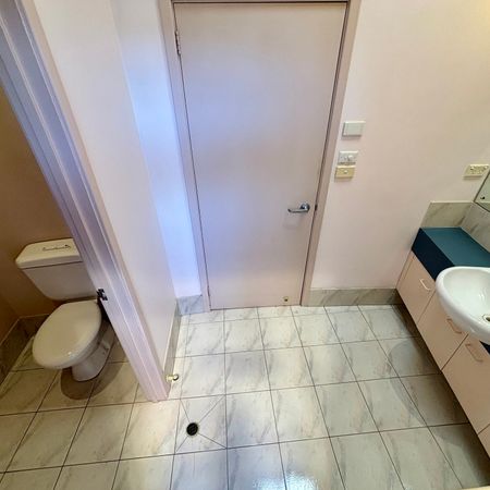 Windsor Gardens - Photo 3