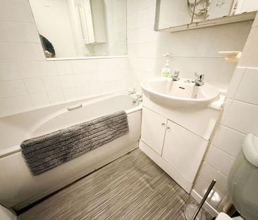 Studio to rent - Photo 5