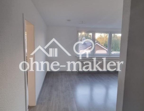 - OFFENE BESICHTIGUNG - Gemütliche 2-Z-DG-Wohnung mit V-Bad in Neustadt i.H. - Photo 1