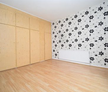 High Street, Normanton - Photo 3