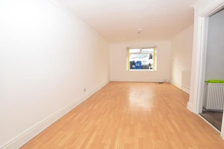 3 bedroom house to rent - Photo 3