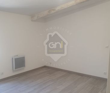 Location appartement 28.62 m², Maillane 13910 Bouches-du-Rhône - Photo 2