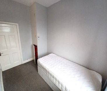 3 bedroom apartment to rent - Photo 1