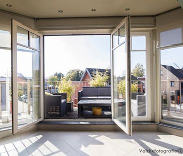 Uitstekend gelegen duplexappartement in centrum Oelegem. - Foto 1