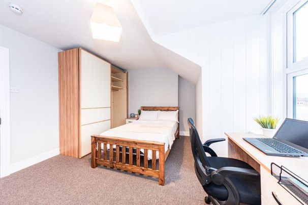 5 bedroom terraced house to rent - Photo 1