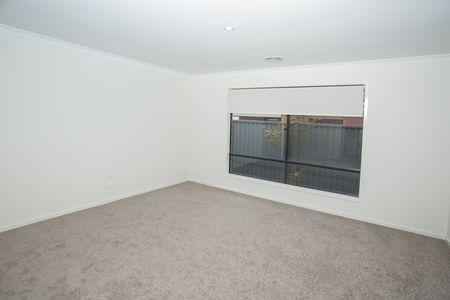 Room To Move in Established Alfredton - Photo 5