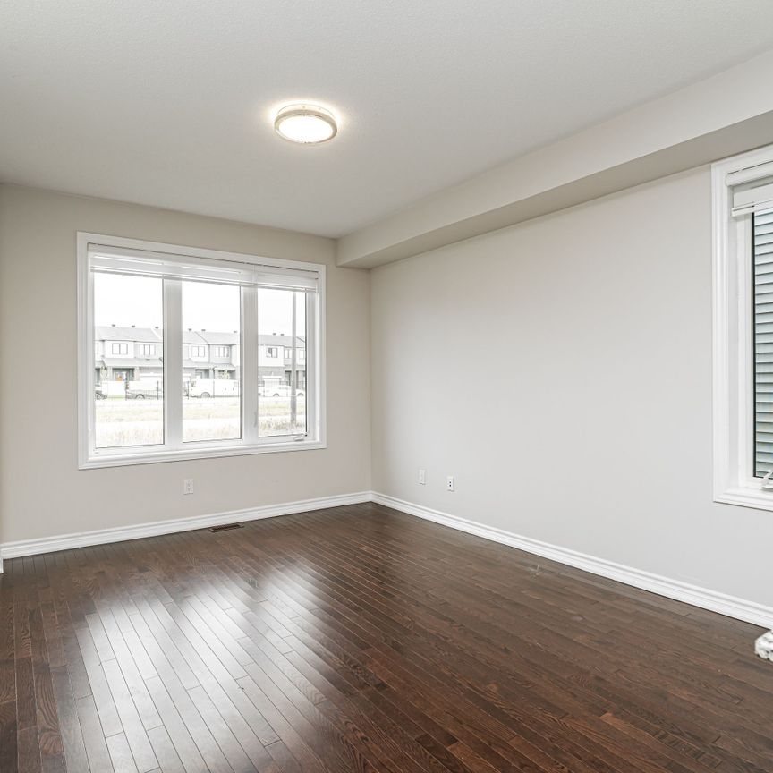 For Lease - 1168 Chapman Mills Drive, Barrhaven, Ontario - Photo 1