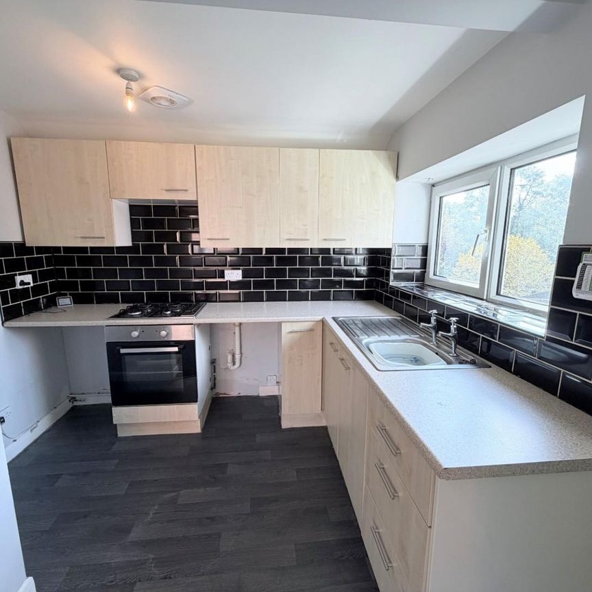 2 bedroom Flat To Let Total Size: 474 SQ FT - Photo 1