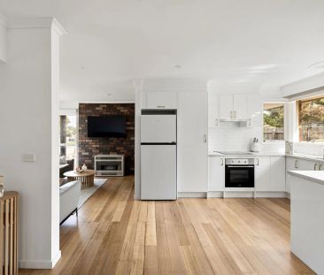 6 Month Lease - Fully Furnished - Charming Coastal Living in Capel ... - Photo 5