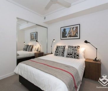 Luxury Living in the Heart of Teneriffe â Fully Furnished / Move-... - Photo 4