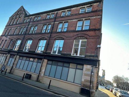 Flat 5, 21 Silver Street - Photo 1