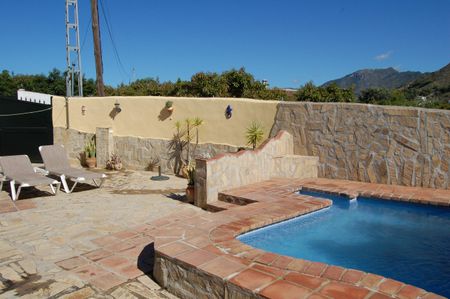 A One Bedroom Cortijo For Rent Situated In The Frigiliana Countryside - Photo 2