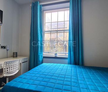 1 bedroom in a flat share to rent - Photo 5