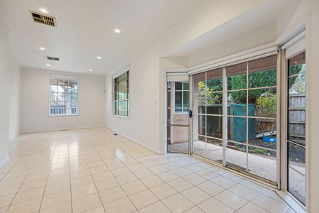Recently Renovated Family Home! - Photo 2