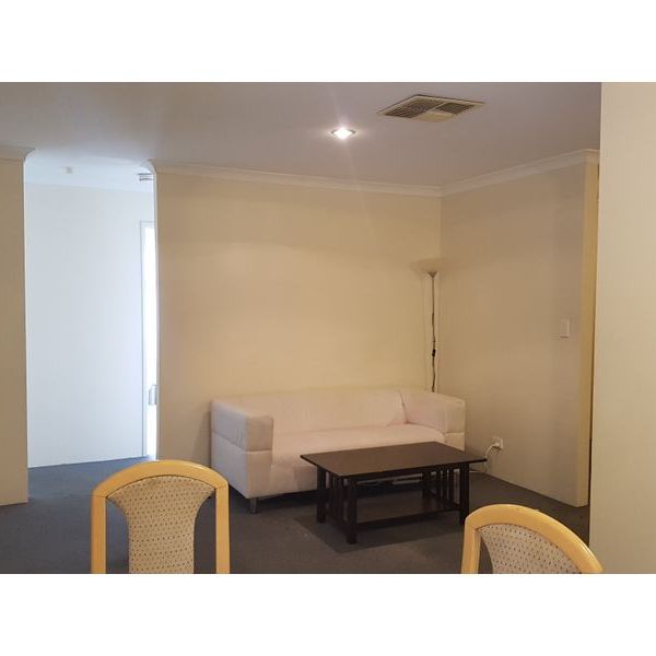 Large, Nice Room Opposite Curtin Uni. No Bills to Pay, FREE WIFI. - Photo 1