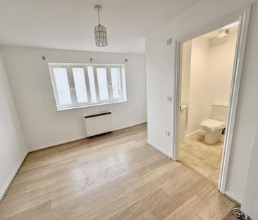 2 bedroom ground floor flat to rent - Photo 6