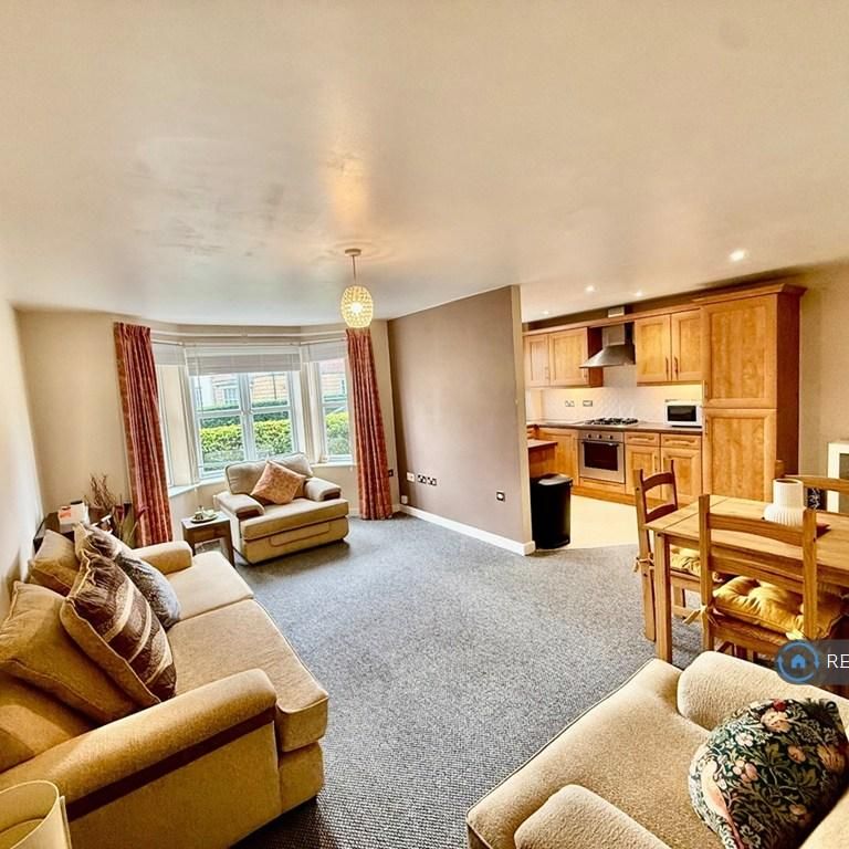 2 bedroom flat to rent - Photo 1