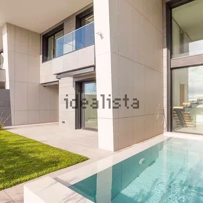 Alquiler de piso en Avenida de Luis García Cereceda - Photo 1