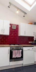 8 bedroom terraced house to rent - Photo 4