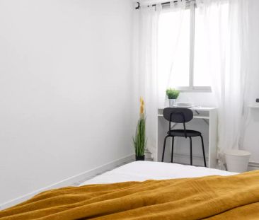Single room for rent in 5-bedroom apartment in Carabanchel - Foto 5