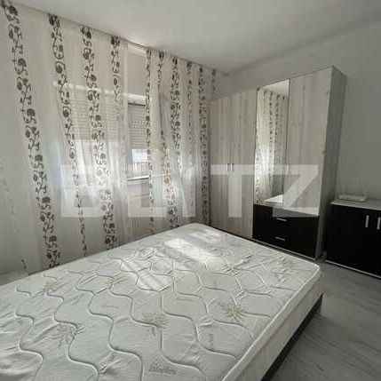 Apartament 3 camere, 73 mp, decomandat, zona 1 Mai - Fotografie 1
