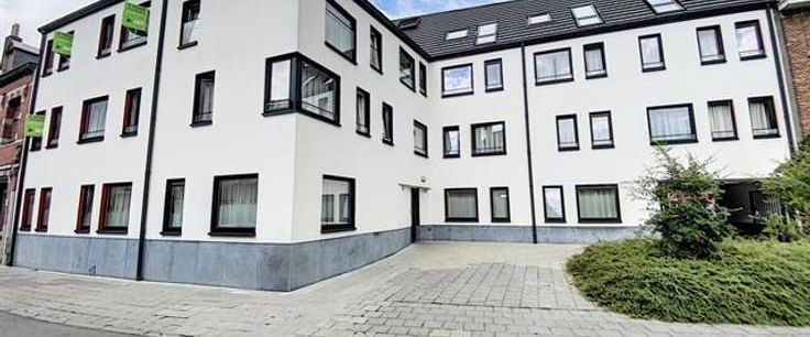 Appartement te huur - foto 1