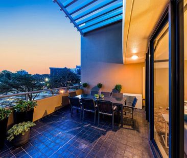 Stunning, Spacious & Convenient - Photo 5